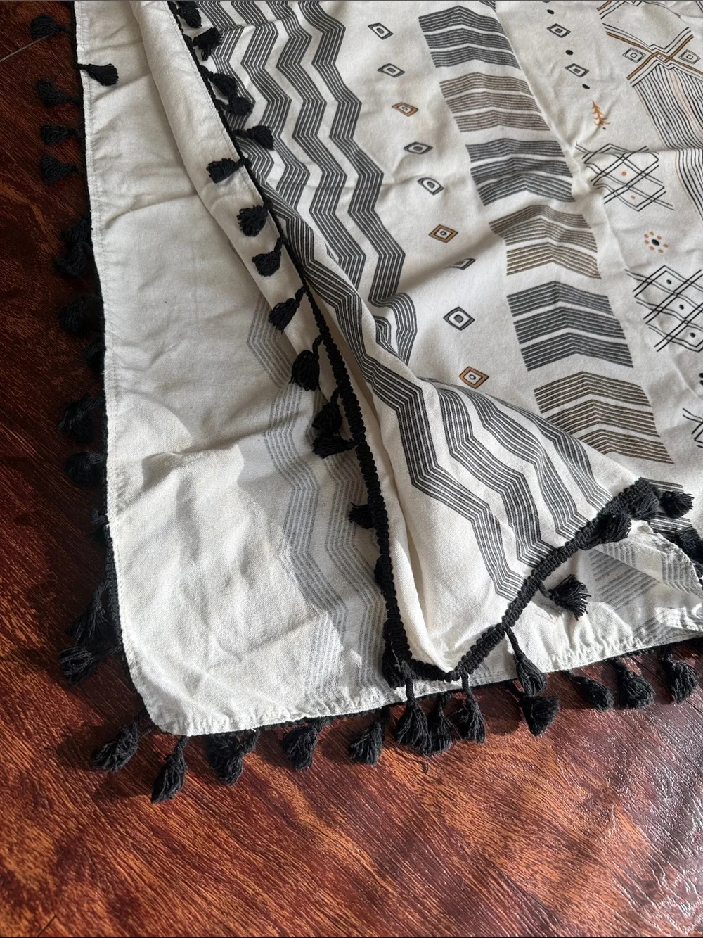 Neutral Geometric Tassel curtains - off White & Black